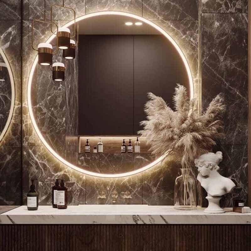 Thiết kế ánh sáng gương nhà tắm thông minh giúp bạn dễ dàng trang điểm