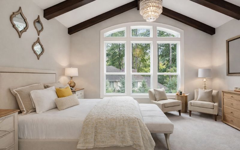 Tận dụng chiều cao tường và ánh sáng tự nhiên