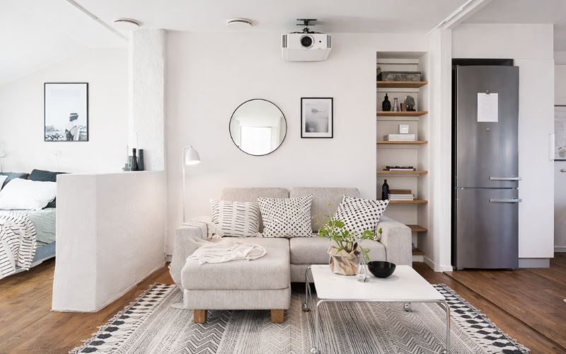 Nên sử dụng sơn tường và nội thất có màu sáng